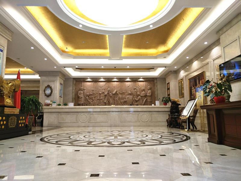 Vienna Classic Hotel Kongtong Avenue Pingliang Bagian luar foto