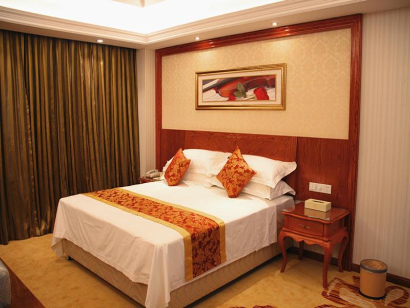 Vienna Classic Hotel Kongtong Avenue Pingliang Bagian luar foto