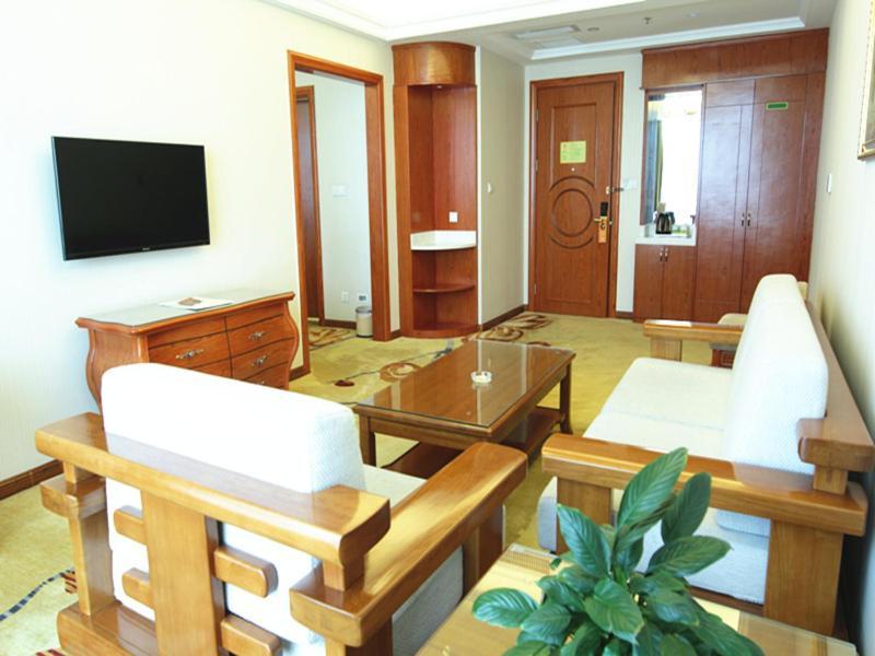 Vienna Classic Hotel Kongtong Avenue Pingliang Bagian luar foto