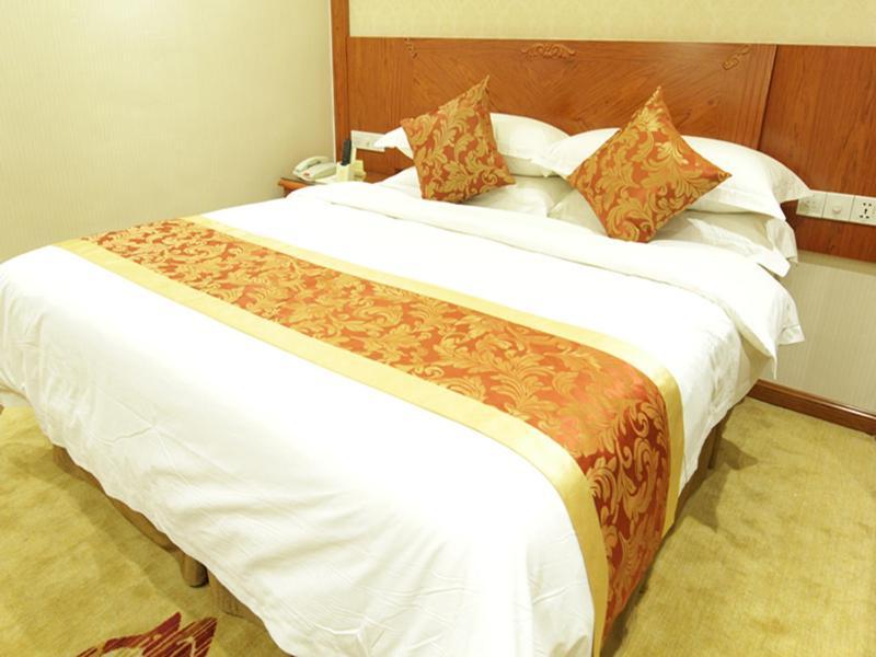 Vienna Classic Hotel Kongtong Avenue Pingliang Bagian luar foto